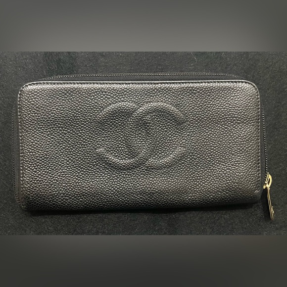 CHANEL Accessories - Chanel EUC Black Leather Wallet Hologram intact